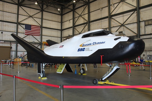 Dream Chaser in hangar