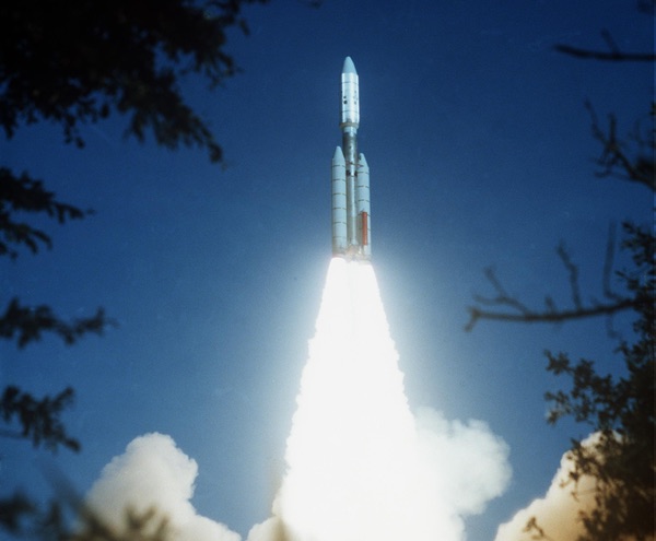 Voyager 2 launch